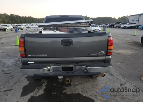 2001 Chevrolet Silverado C2500 Heavy Duty из США, поврежденный, VIN 1GCHC23U21F183923